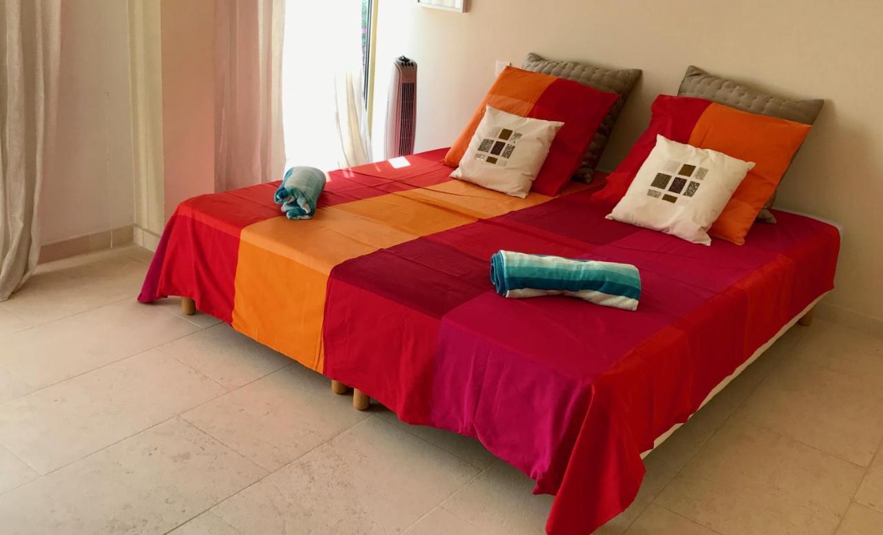 Independent One Bedroom Apartment Антиб Экстерьер фото